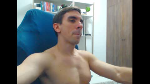 Snapshot of gatosarado23 chatting on December 27, 3:20 am gatosarado23 online show from December 27, 3:20 am