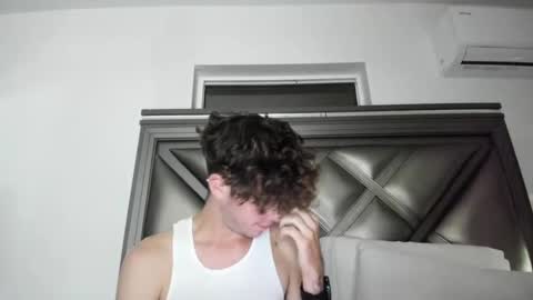 Snapshot of gayndepressed chatting on September 24, 2:11 am Trace online show from September 24, 2:11 am