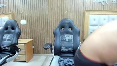 Gean Mclovin online show from May 11, 7:22 pm