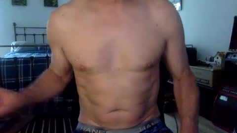 Snapshot of geetarluvver chatting on December 14, 6:41 pm geetarluvver online show from December 14, 6:41 pm