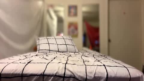 Lenzy LaCanada online show from January 8, 4:44 am