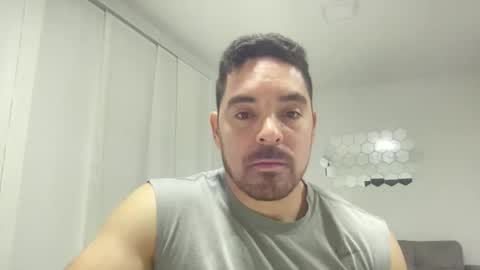 Snapshot of genesis_wb chatting on February 12, 2:56 am genesis_wb online show from February 12, 2:56 am