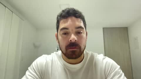 Snapshot of genesis_wb chatting on February 5, 12:31 am genesis_wb online show from February 5, 12:31 am
