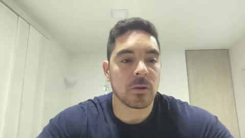 Snapshot of genesis_wb chatting on February 11, 12:17 am genesis_wb online show from February 11, 12:17 am