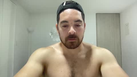 Snapshot of genesis_wb chatting on February 2, 4:15 am genesis_wb online show from February 2, 4:15 am