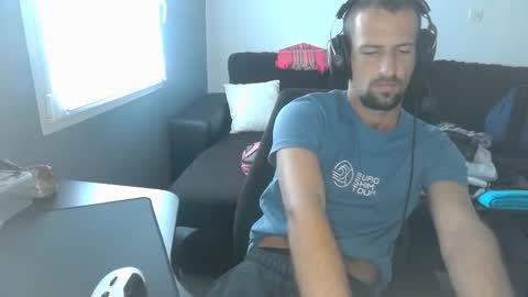 Edouard online show from November 25, 8:27 am