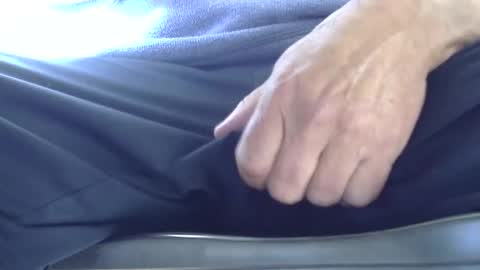 Snapshot of gent063 chatting on October 6, 3:17 pm gent063 online show from October 6, 3:17 pm