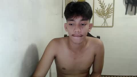 Snapshot of gentlemanlustx chatting on September 26, 1:53 pm Rayl online show from September 26, 1:53 pm