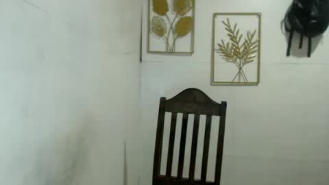 Snapshot of gentlemanlustx chatting on September 27, 2:37 pm Rayl online show from September 27, 2:37 pm