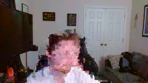 Snapshot of genuinedge chatting on October 4, 5:01 am genuinedge online show from October 4, 5:01 am