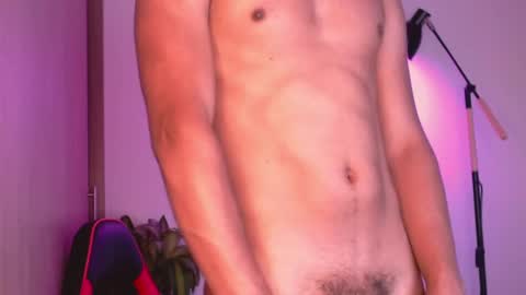 Snapshot of george_cams1 chatting on December 21, 6:12 pm Jorge online show from December 21, 6:12 pm