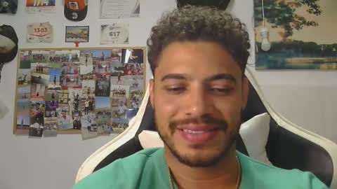 Snapshot of geovannygarrido91 chatting on November 1, 3:21 am geovannygarrido91 online show from November 1, 3:21 am