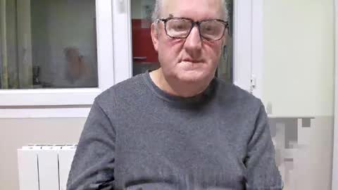 gerardlp131313 online show from November 7, 8:34 pm