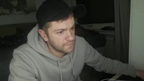 A  A online show from February 6, 6:27 pm