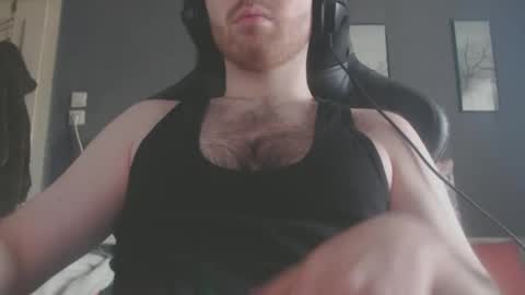 Snapshot of germanyhairyboy chatting on December 2, 1:55 pm germanyhairyboy online show from December 2, 1:55 pm