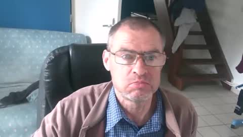 Snapshot of geronemo62 chatting on October 18, 10:31 am geronemo62 online show from October 18, 10:31 am