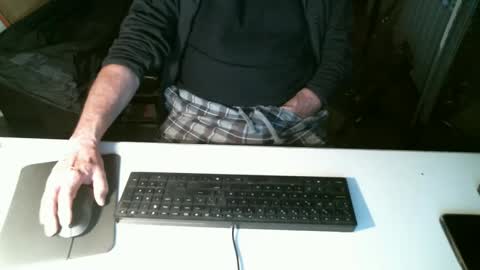 Snapshot of getz62 chatting on January 12, 10:43 pm getz62 online show from January 12, 10:43 pm