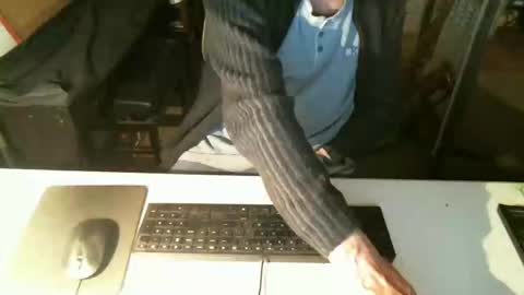 Snapshot of getz62 chatting on January 31, 8:43 am getz62 online show from January 31, 8:43 am