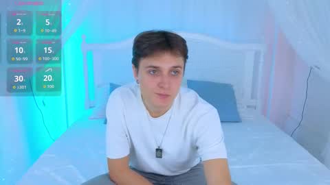 Snapshot of ggimperator chatting on October 29, 10:40 am Alex online show from October 29, 10:40 am