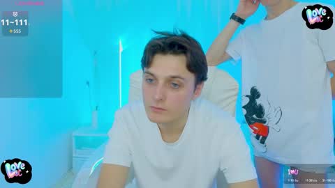 Snapshot of ggimperator chatting on October 17, 10:30 am Alex online show from October 17, 10:30 am