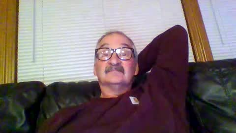 Snapshot of ghost2534 chatting on December 6, 5:53 am ghost2534 online show from December 6, 5:53 am