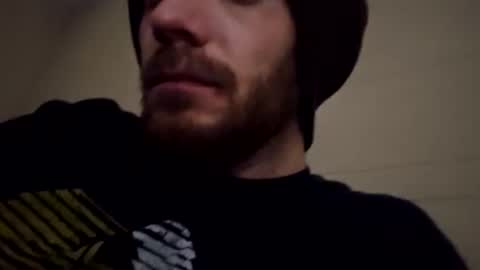 Snapshot of ghuntz22 chatting on October 25, 11:12 am ghuntz22 online show from October 25, 11:12 am