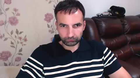 Snapshot of gianni_lion chatting on October 31, 5:27 pm Gianni online show from October 31, 5:27 pm