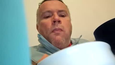 Snapshot of giddyup222222 chatting on September 14, 8:16 am giddyup222222 online show from September 14, 8:16 am