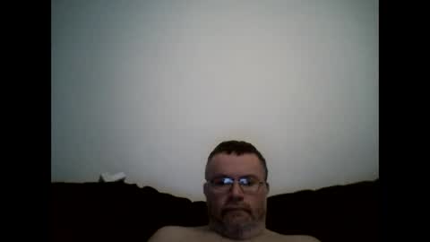 Snapshot of giddyup222222 chatting on December 3, 11:32 am giddyup222222 online show from December 3, 11:32 am