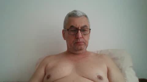 gigi1970 online show from March 29, 8:58 am