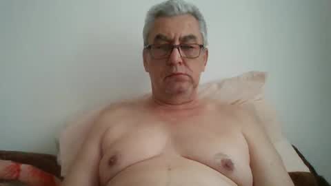 gigi1970 online show from April 25, 8:06 am