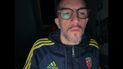 Gigi online show from March 28, 4:24 am