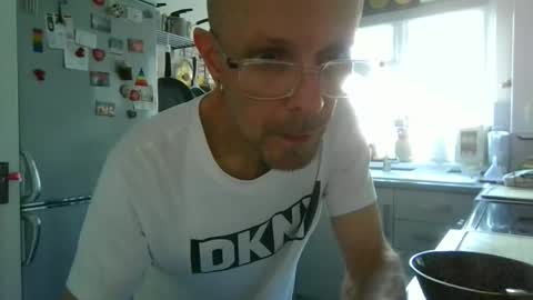 gillesguichard online show from September 30, 8:30 am