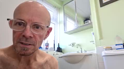 gillesguichard online show from October 30, 10:38 am