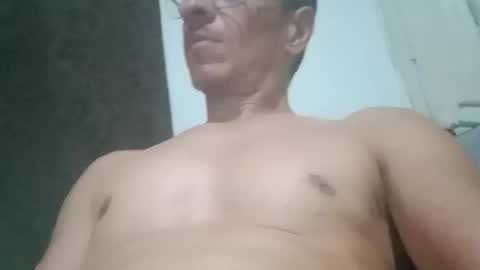 Snapshot of gilm906213 chatting on January 22, 2:59 am gilm906213 online show from January 22, 2:59 am
