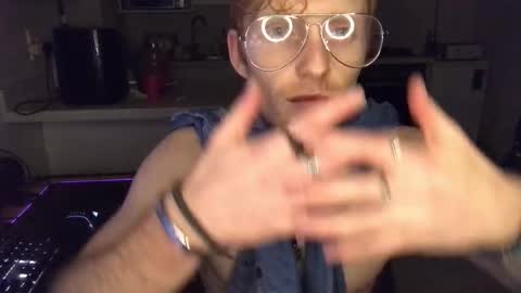 Snapshot of gingerboy_69 chatting on September 26, 2:53 am Jay online show from September 26, 2:53 am
