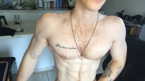 Snapshot of gingerboy_69 chatting on January 21, 12:24 pm Jay online show from January 21, 12:24 pm
