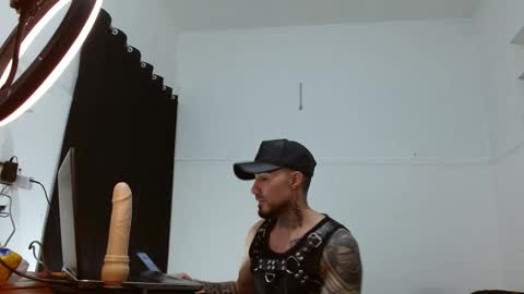 gino_vallen online show from October 1, 11:08 pm