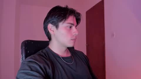 Snapshot of gio_russo chatting on October 10, 9:39 pm GioRusso online show from October 10, 9:39 pm