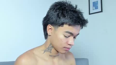 Snapshot of giraldo_giraldo chatting on January 20, 2:25 pm Giraldo online show from January 20, 2:25 pm