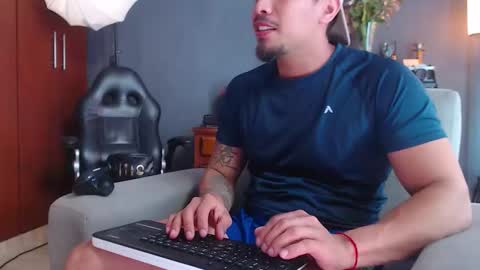 piggy boy online show from October 29, 8:23 pm