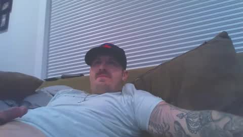 Snapshot of girthylax51 chatting on December 10, 12:05 pm BIG K online show from December 10, 12:05 pm