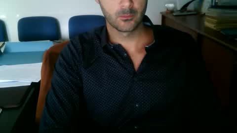 Snapshot of giuseppevai1 chatting on October 2, 10:41 am giuseppevai1 online show from October 2, 10:41 am
