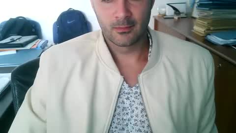 giuseppevai1 online show from May 11, 9:55 am