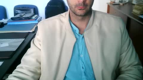 giuseppevai1 online show from April 29, 8:08 am
