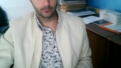 giuseppevai1 online show from April 30, 9:38 am