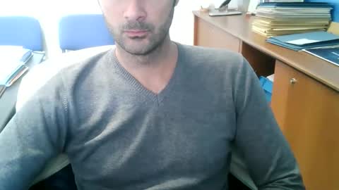 Snapshot of giuseppevai1 chatting on October 18, 12:54 pm giuseppevai1 online show from October 18, 12:54 pm