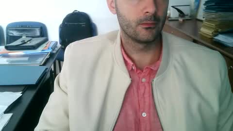 giuseppevai1 online show from May 5, 10:17 am