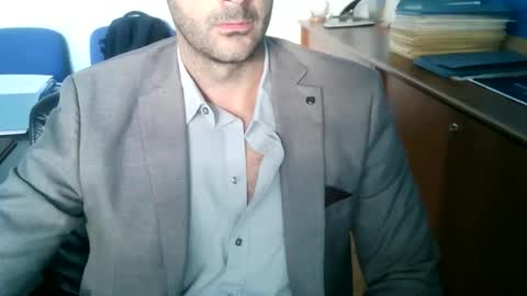 Snapshot of giuseppevai1 chatting on October 13, 8:09 am giuseppevai1 online show from October 13, 8:09 am