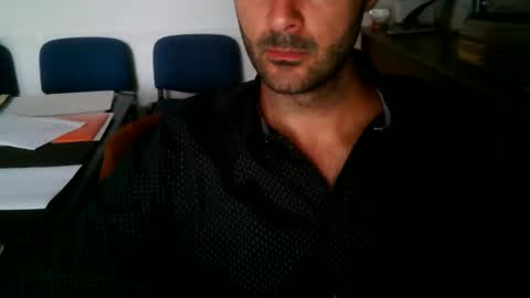 Snapshot of giuseppevai1 chatting on October 3, 10:42 am giuseppevai1 online show from October 3, 10:42 am